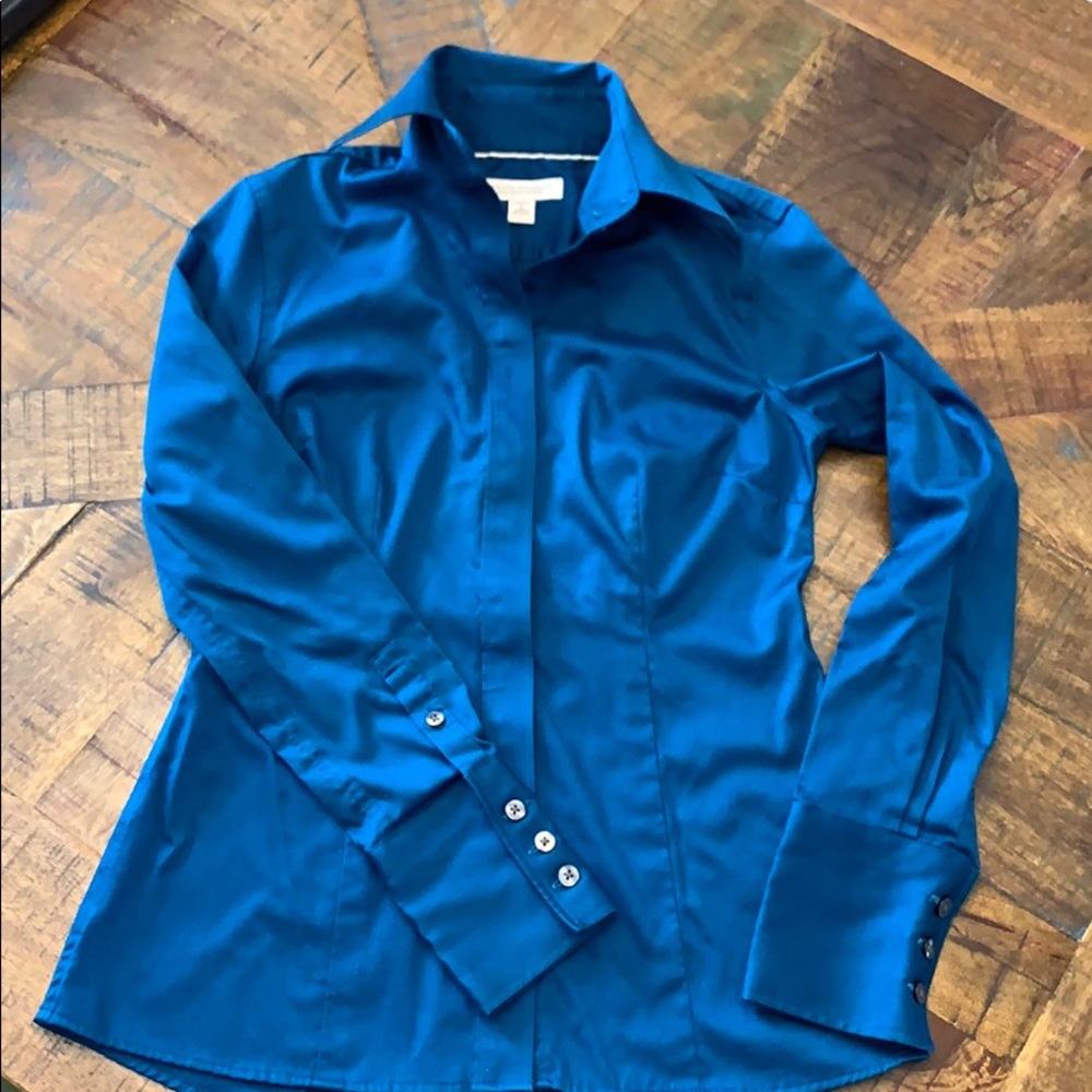 Banana Republic non-iron fitted blouse size 2